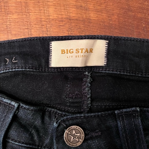 Big Star liv skinny jeans dark wash. Size 26R. - Picture 7 of 10
